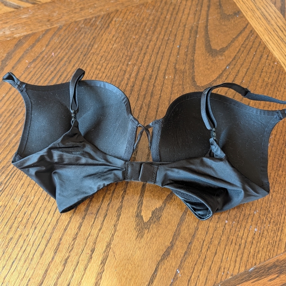 Victoria's Secret Black Bra - Picture 2 of 3